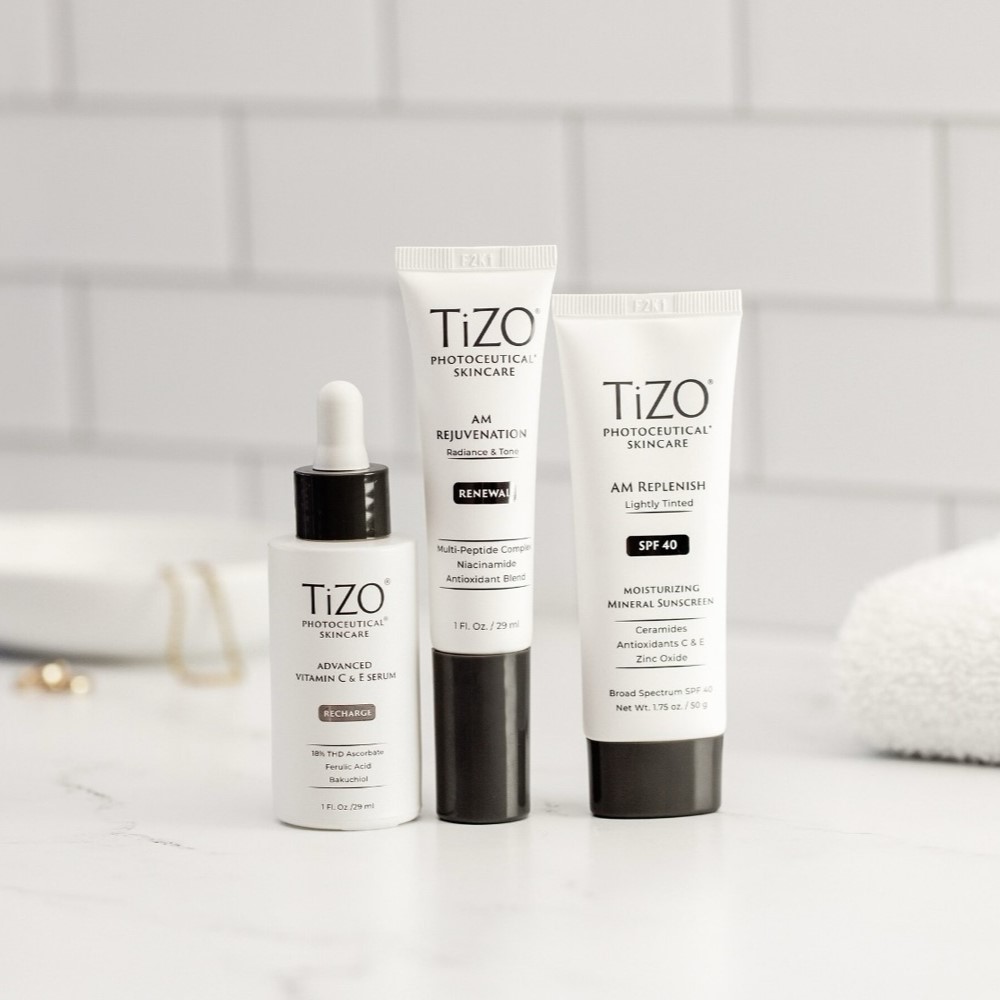 Крем дневной питательный с оттенком TiZO Photoceutical AM Replenish SPF 40 Lightly Tinted 50 мл