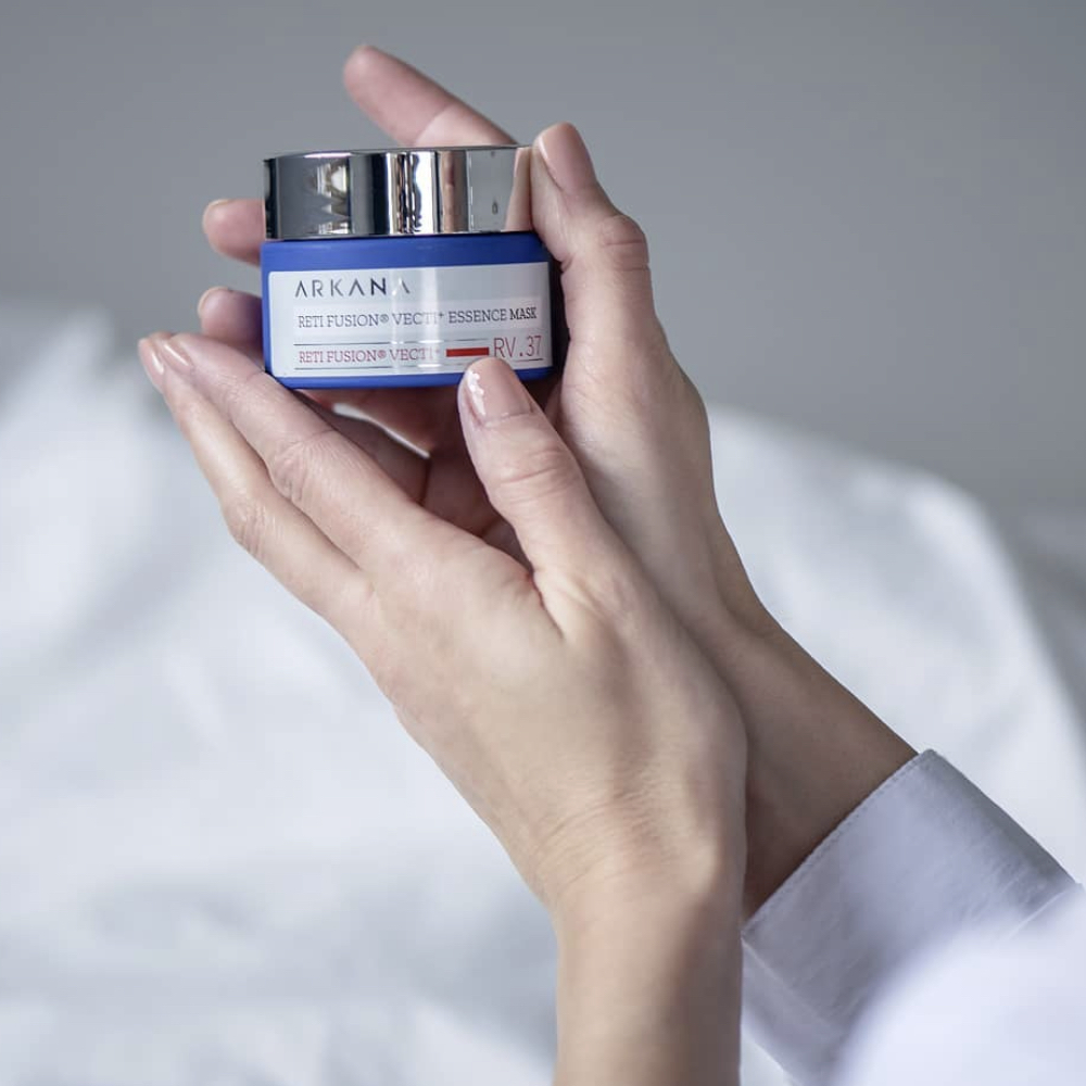 Маска омолаживающая с ретинолом и витаминами A.E.C. ARKANA Reti Fusion® Vecti+ Essence Mask