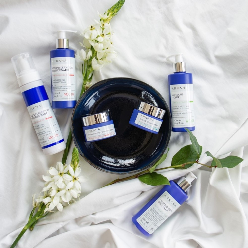 Очищающая пенка с фитоэстрогенами для лица Arkana Woman Definition Blooming Foam 200 мл